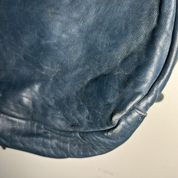 Craie Artistes amoureux Blue Leather Crossbody Bag - Picture 3 of 11